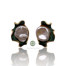 Farisa Baroque Pearl Earrings