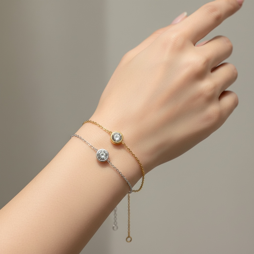 Elegant AAA grade zirconia bracelet in 18K gold vermeil or 925 sterling silver. Adjustable 17cm + 3.5cm extension. Minimalist everyday sparkle.