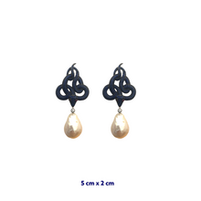 Sahmaran Pearl Earrings
