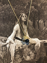 Onyx Raw Mini Gold Necklace