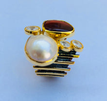 Garnet Baroque Pearl Diomond Cut Zircon Roman Ring