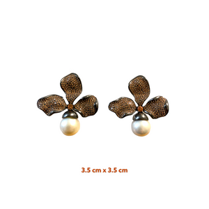 Alfalfa Pearl Earrings