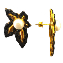 Mari Pearl Leaf Earrings