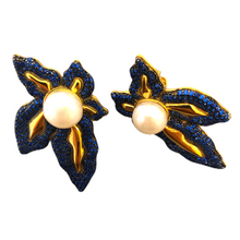 Mari Pearl Leaf Earrings