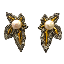Mari Pearl Leaf Earrings