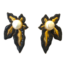Mari Pearl Leaf Earrings