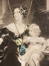 Tear Drop Malachite Gold Necklace